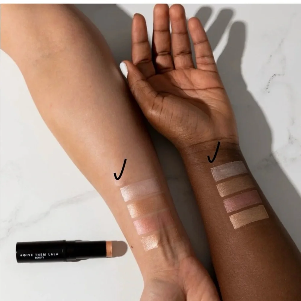 #GIVE THEM‎ LALA - HIGHLIGHTER STICK GOLDEN GIRL